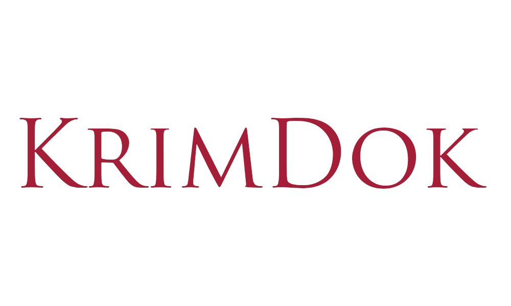 Der rote Schriftzug "KRIMDOK" vor weißem Hintergrund